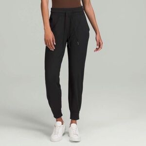 Lululemon Women's Ready to Rulu Jogger NWOT
